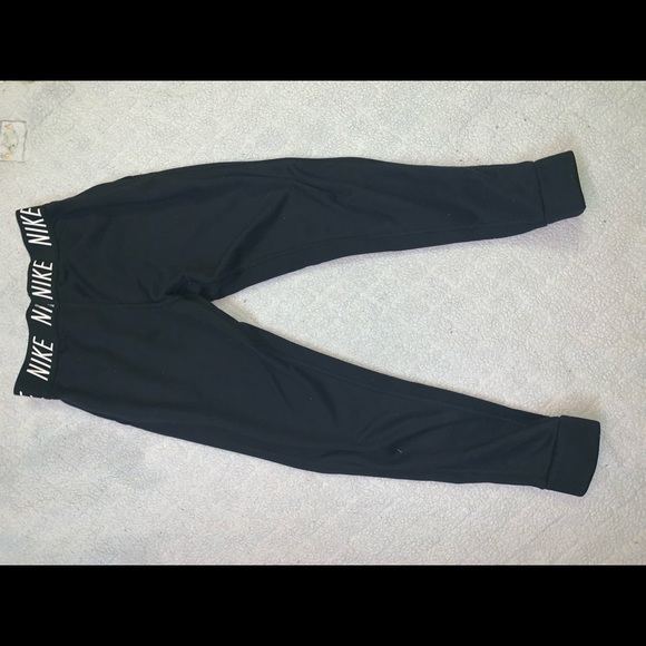Dri-fit Nike capris - Picture 2 of 3